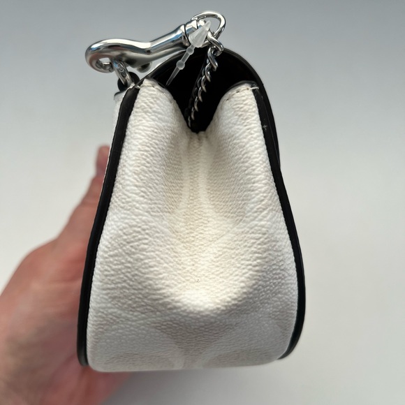 Coach Morgan Card Case On A Chain In Signature Canvas - Picture 6 of 10